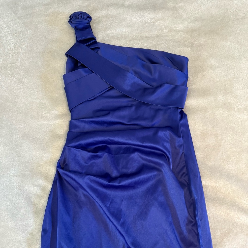 Elegant Blue One-Shoulder Dress